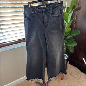 Flared Wide-Leg Jeans in Dark Gray